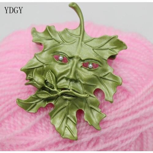 YDGY retro Brooch female green baking lacquer Brooch accessories fashion overcoat accessories simple temperament Brooch female