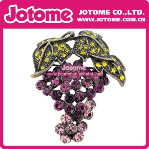 Factory promotin Retro vintage Purple Rhinestone a bunch of grapes Brooch pin Jewelry cloth accessories