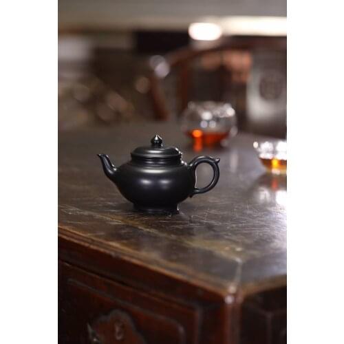 Clay pot is a pure handmade Xiaoying raw black vermilion clay intermediate 270 ml Liu Jianming purple clay pot polisher