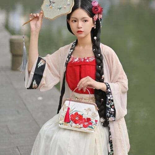 Angelatracy 2021 French Wisteria Lace White Flower Embroidery Bag Hanfu Handmade Women Penoy Bag Generous Tassel Handbag Tote