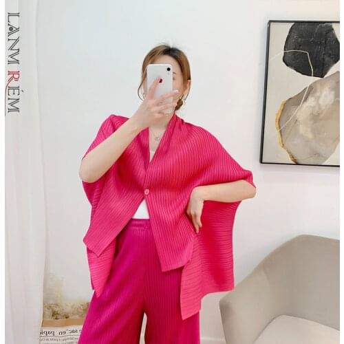 LANMREM Womens Pleated Jacket New V-neck Bat Sleeve Half Sleeve Loose Wild Fashion Trend autumn winter 2021 2E1422