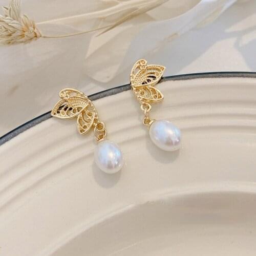 Vintage Butterfly Pearl Earrings for Women Korean Retro Golden Dangle Drop Earrings Wedding Party Fashion Jewelry Wholesale Gift