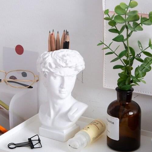 W&G Nordic Style Makeup Brush Storage Ins Retro Blush David Resin Statue Decoration Statues Multifunctional Makeup Tube Vase