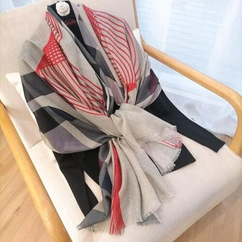 2021 Brand Spring Summer Autumn Winter Womens Beach Cotton Shawl Cotton Scarf Ladies Fashion Scarf Headscarf Pashmina Headscarf