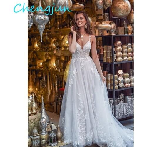 Chengjun Elegant V Neck Tulle Appliques Spaghetti Strap Wedding Dress