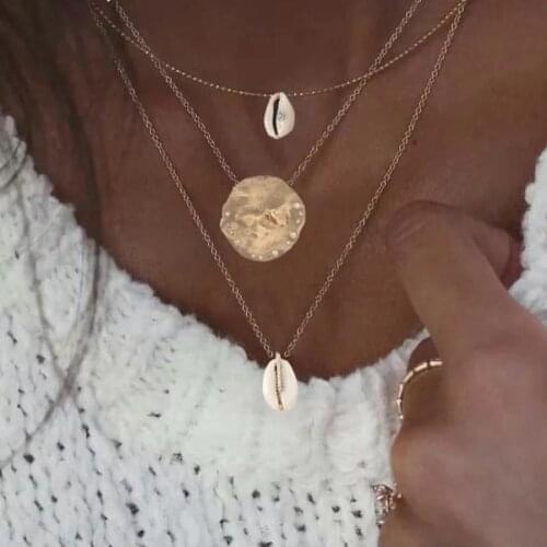 RaviMour Chokers On The Neck