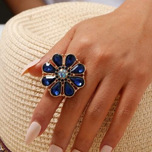 Vintage Gold Metal Blue Crystal Rings for Women Boho Cute Big Flower Adjustable Finger Ring Female Wedding Party Christmas Gift
