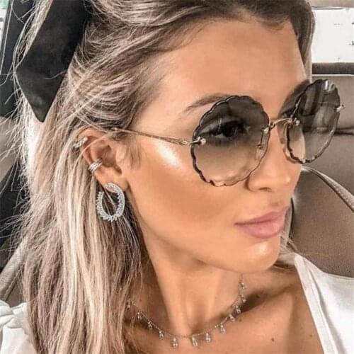Rimless Round Sunglasses Oversized Shades Clear Lens Fashion Sunglasses Brand Woman Mens Flower Shaped Glasses High quality