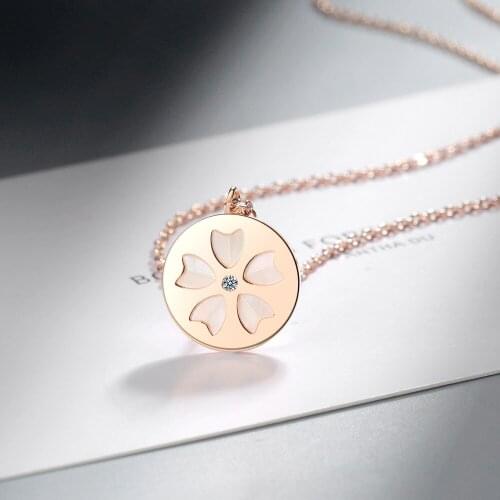 Exquisite Sweet Rose Gold Plated Sakura Necklace Charm Shell Heart Shape Petal Necklace Clavicle Chain Xmas Gifts Women Jewelry