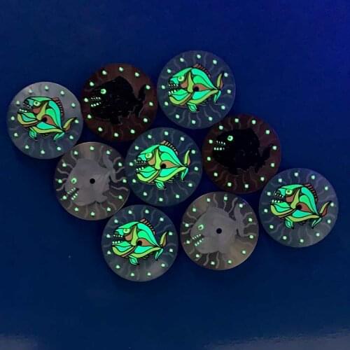 The new dial watch accessory 28.5mm luminous fish dial, suitable for 8215, NH35, NH36, 2813, ETA2824, 2836 various movements