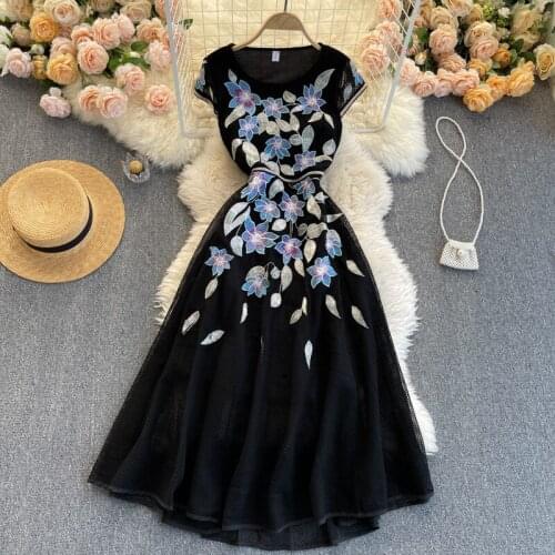 Womens Spring Summer Runway Fashion Short Sleeve Flower Embroidery Black Mesh Dress Female Travel Chic Party Lace Dress TB1803