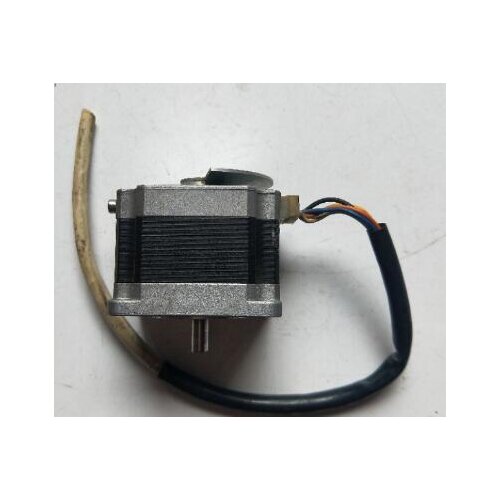 103H7121-0410 stepper motor , used in good condition . 80% appearance new , good working , free shipping