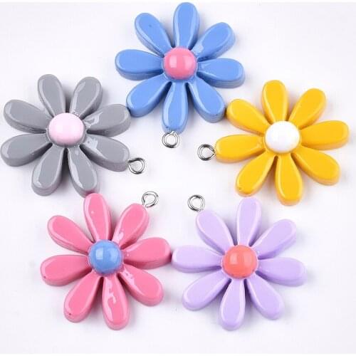 10Pcs Cute Resin Mini Dasiy Flowers Charms Pendants for DIY Earrings Key Chain Jewelry Making Accessories