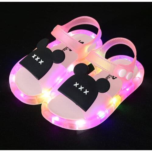 Summer 2021 new flash light sandals boys and girls non-slip beach shoes casual sandals children outdoor buckle trend