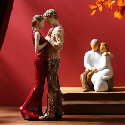 European Style Miniatures Home Decoration Accessories for Living Room Modern Family Figurines Desk Decoration Wedding Love Gift