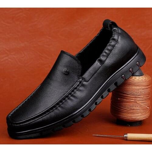 Mens Genuine Leather Shoes Head Leather Soft Anti-slip Loafers Shoes Man Casual Boat Shoes Moccasins Italian Leisure Walk Shoes