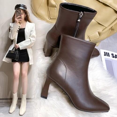 New Pointed Boots Female British Style Winter 2021 New Side Zipper Thick Heel High Heels Net Red Female Short Boots