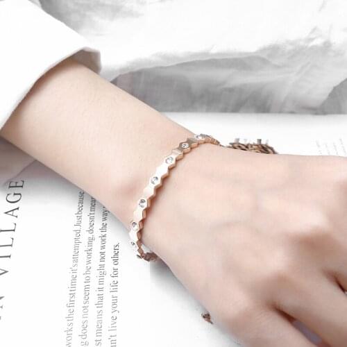 2020 New Bridal Wedding Crystal Bangle New Fashion 316L Stainless Steel with Cubic Zircon C Shape Women Bangle