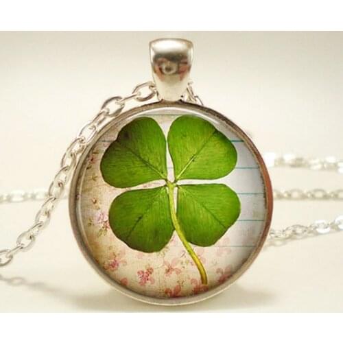 2021 Round Glass Pendant Necklaces Dried Flower Four Leaf Clover Bring Lucky Dried Flowers Charms Jewelry for Women/Girl