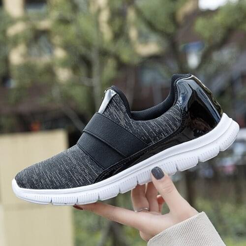 Woman Tennis Shoes Tenis Mujer Ultra Light Slip on Black Gray Gym Shoes Deportivas Mujer Sneakers Women Flats Outdoor Trainers