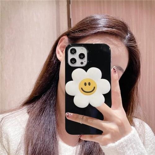 Cute Korea Smile Daisy Flower Stand Holder Phone Case For iPhone 11 12 Pro MAX XS X XR SE 20 8 7 Plus Bracket Cover Candy Fundas