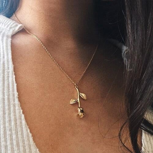 Huitan Romantic Rose Shaped Pendant Necklace for Women Elegant Lady Party Accessories Lovers Valentines Gift Fashion Jewelry