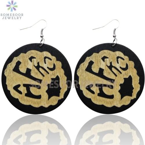 SOMESOOR African Ethnic Design Engraved Afro Head Wooden Drop Earrings Natural Curly Pattern 6cm Big Ear Loops For Women Gifts
