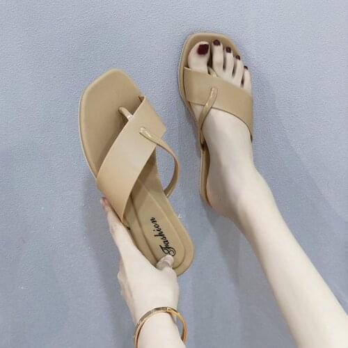 Crystal Flip Flops Female Students Wear Fashion and Versatile Personality Non-slip Flat Flip Flops