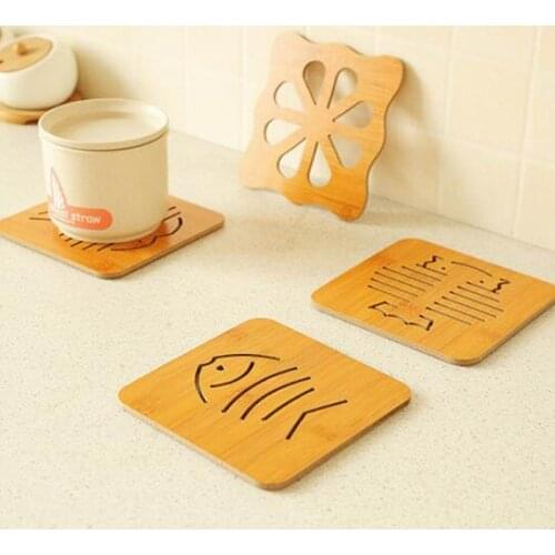 200pcs Hollow wooden coasters Kitchen and thicken the hot heat eat mat antiskid pot pad bowl plate Mats