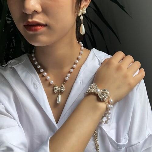 Exknl 2020 New Fashion Pendant Chain Pearl Necklace Crystal Bowknot Clavicle Collares For Women Girls Party Jewelry Gifts