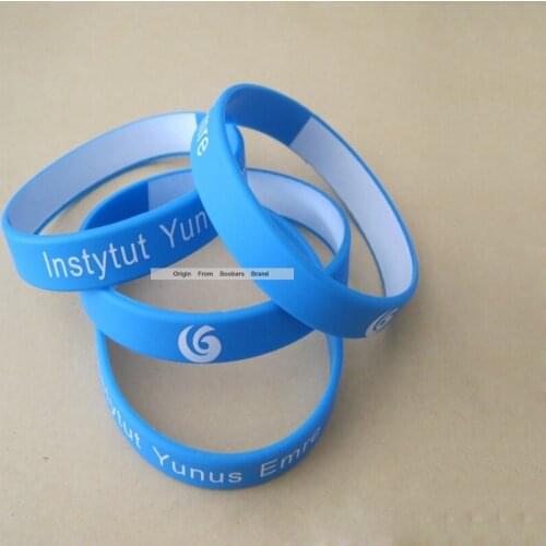 Factory supply Custom Logo Text Print Promotion Fashion Silicone Adult Bracelet For Party Club Concert Gift
