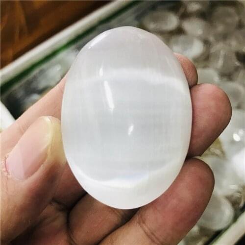 5cm Natural Massage Stones Massage Natural Selenite Rock Body Health Care Stone Quartz Crystal Natural Energy Massage