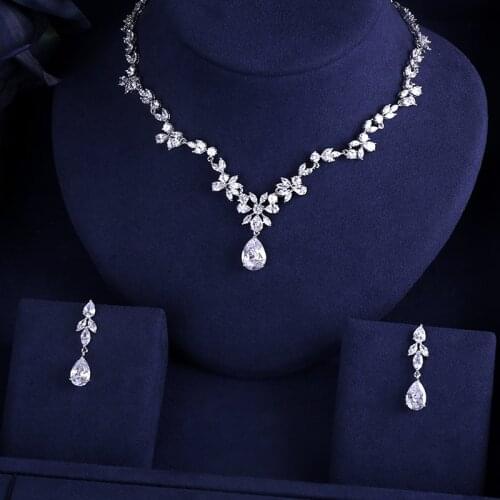 2019 New Wedding Costume Accessories Cubic Zircon Crystal Bridal Earrings And Rhinestone Necklace Jewelry Sets For Brides