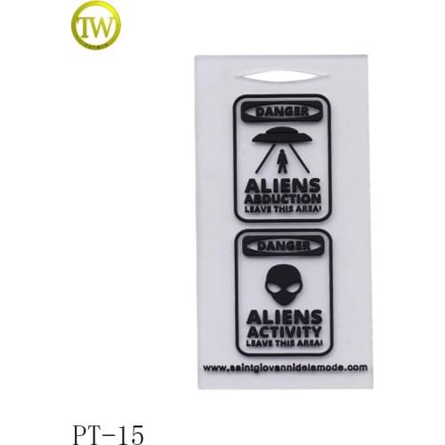 PT15 custom printing logo PVC label hang tags, rubber hang tag string, clothing hang tag