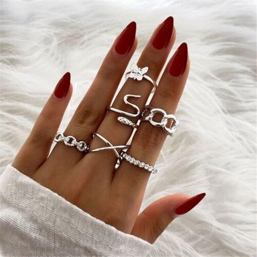 2021 Jewelry Personalization Diamond Set Butterfly Snake Ring Metal Jointed Ring Loveable finger Ring for lightweight women