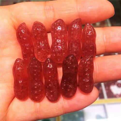 1pcs Natural red strawberry crystal hand-carved with lovely love for the Peanut crystal Christmas gift