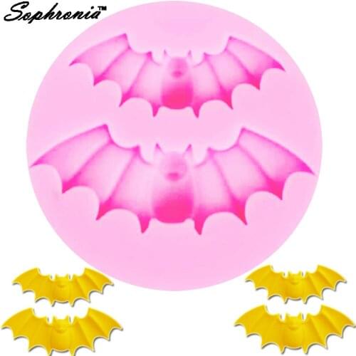 Sophronia Hot Bat Halloween Bats Fondant Cake Silicone Mold Chocolate Resin Clay Candy Molds Baking Tools M537, 5.5*5.5*0.9cm
