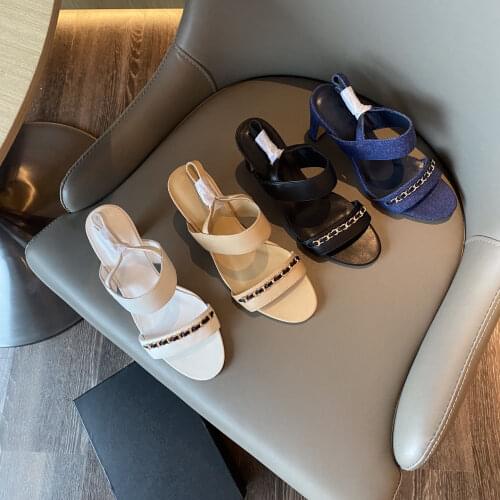 2021 Women Sandals Round Toe Women Shoes Chain Decor Sandals Woman Genuine Leather Claasic Shoes Woman Buckle Strap High Heels