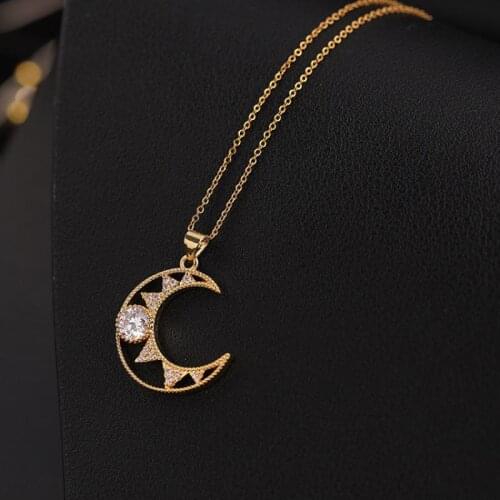 Classic Roman Numeral Purple Crystal Disc Pendant Necklace Temperament Metal Texture Choker 2021 Unusual Womans Clavicle Chain