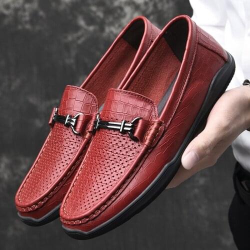 Men Flats Slip On Male Loafers Driving Shoes Moccasins Homme Men Casual Shoes Fashion Genuine Leather Slip On Footwear
