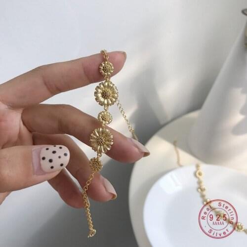 HI MAN 925 Sterling Silver Korean Creative Daisy Bracelet Women Fashion Personality Anniversary Gift Small Jewelry