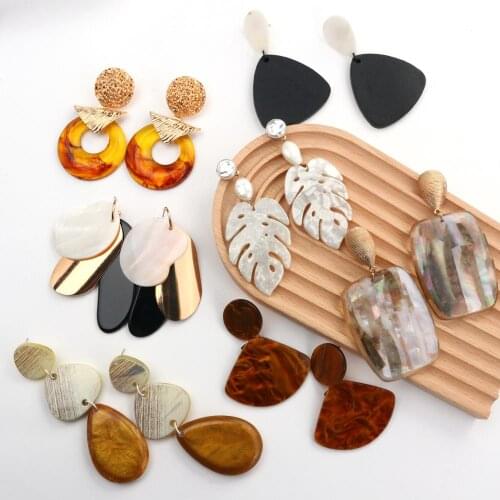 Lifefontier Trendy Exaggerated Geometric Resin Drop Earrings for Women Fashion Acrylic Dangle Earrings Statement Jewelry Gifts