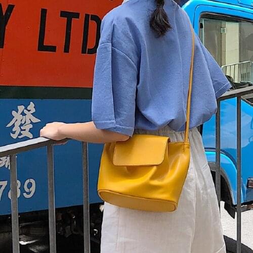 Summer personality solid color female ins casual Messenger bag PU shoulder bag Korean new lady sweet phone Vintage bags