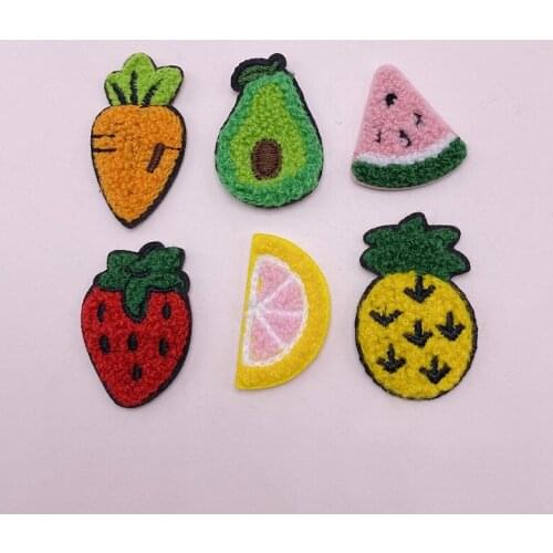 20pcs/Lot Cartoon embroidery fruit series strawbery patch Applique Cute Sew On Fabric Badge DIY Apparel Accessories