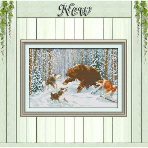 Wolves and bear in the snow,Pattern print on canvas DMC 11CT 14CT Cross Stitch kit,needlework Set all embroidery,winter scenery