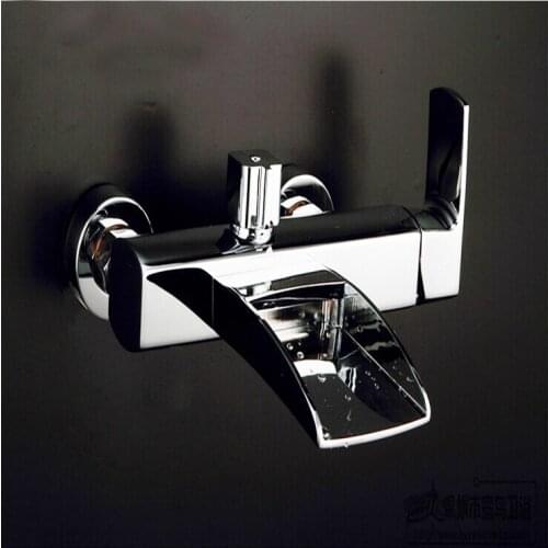 L16201 High Quality Wall Mounted Chrome Finish Brass Material of Bath and Shower Tap