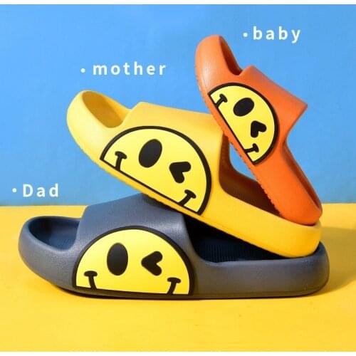 2021 New Slippers For Men And Women Summer Beach Soft Sole Slide Sandals Flip Flops Man Ladies Indoor Bathroom Anti-slip Shoes