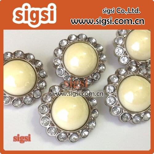 Nice flower crystal acrylic rhinestone button for garniture