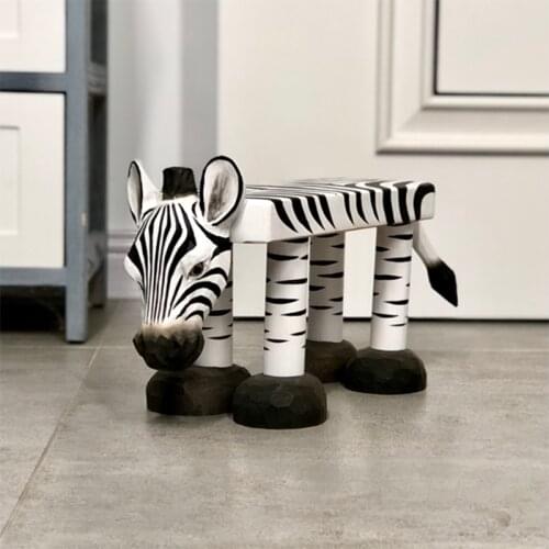 Hand-Carved Solid Wood Stool For Baby Ornaments Animal Giraffe Lion Leopard Bear Hippo Shaped Wood Chair for Kids 1-2 Years