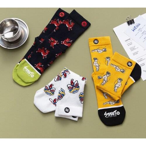 12 Pairs Unisex Socks Autumn Winter Trendy Street Series Socks Fashion Embroidery Unisex socks Couple Middle Tube Sports Socks